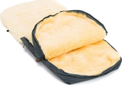 Fillikid Winterfußsack Bernina Lammfell Galaxy Grau 4 Fillikid Winterfußsack Bernina Lammfell Galaxy Grau – Bild 2